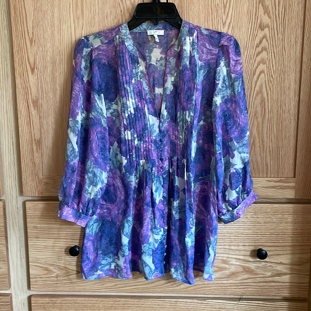 Silk pie blouse with pink tuck details